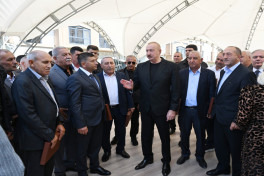 Prezident Kəlbəcər şəhərinin sakinləri ilə görüşüb, onlara mənzillərin açarlarını təqdim edib - YENİLƏNİB 