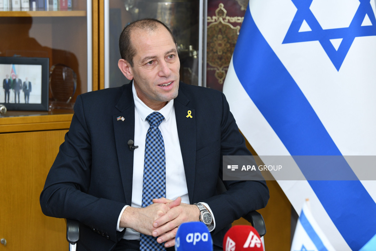 səfir Ronen Krausz