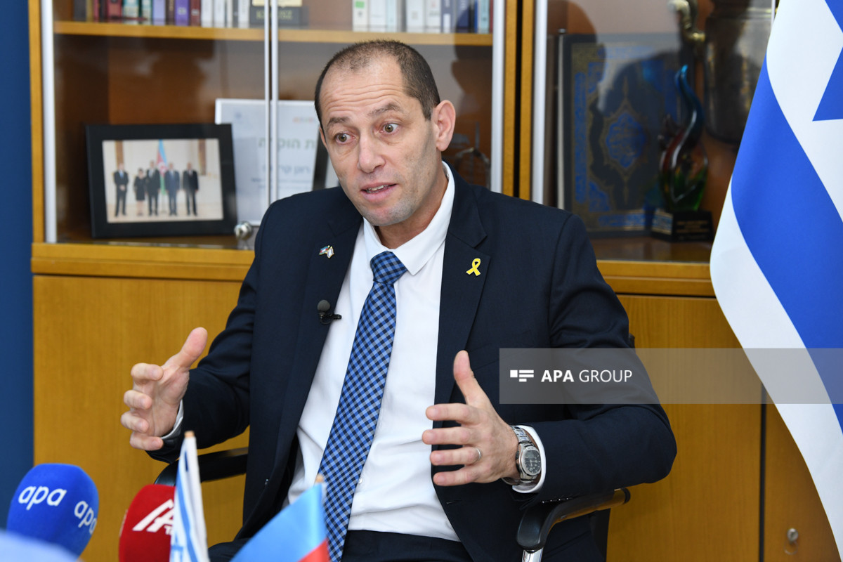 səfir Ronen Krausz