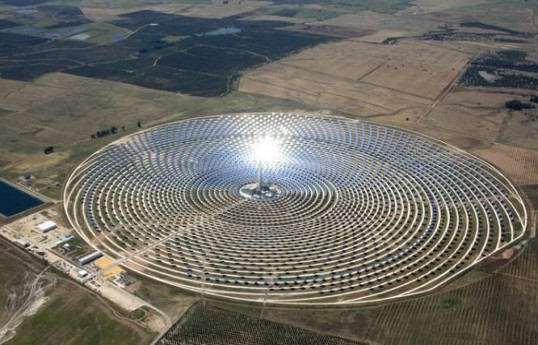 Çin dünyada ən böyük günəş elektrik stansiyasını tikir
