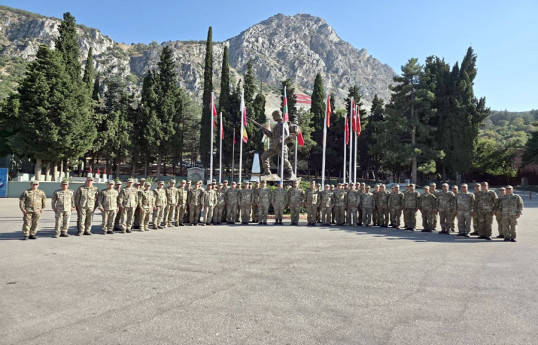 Əlahiddə Ümumqoşun Ordunun hərbçiləri Türkiyədə komando kursunda iştirak edir