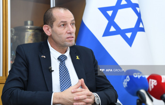 Səfir Ronen Krausz