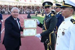 Azərbaycan müdafiə naziri Türkiyədə hərbi məktəblərin buraxılış mərasimlərində iştirak edib