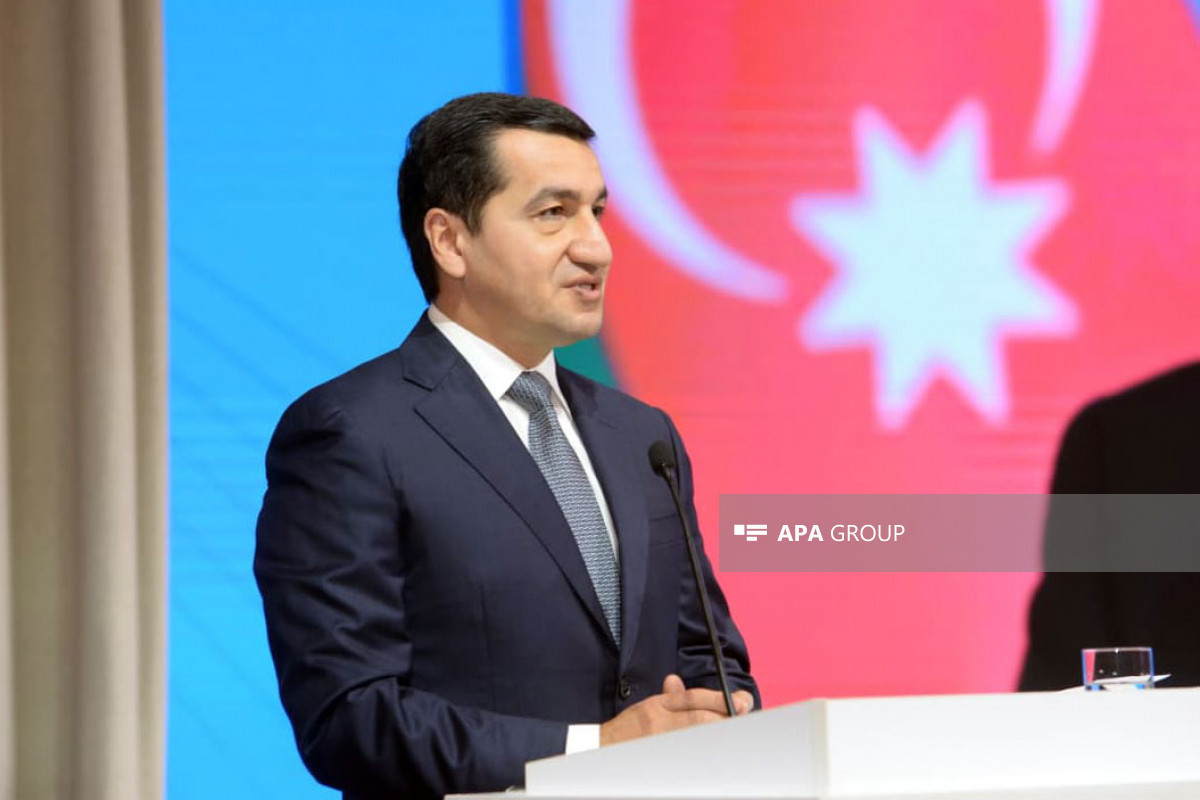 Prezidentin köməkçisi – Prezident Administrasiyasının Xarici siyasət məsələləri şöbəsinin müdiri Hikmət Hacıyev