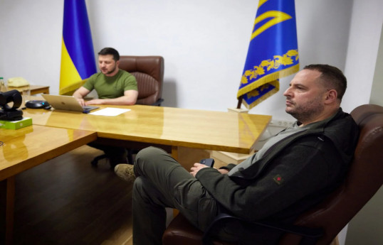 Ukrayna Prezidenti Volodimir Zelenskir və Prezident Administrasiyasının sabiq rəhbəri Andrey Yermak