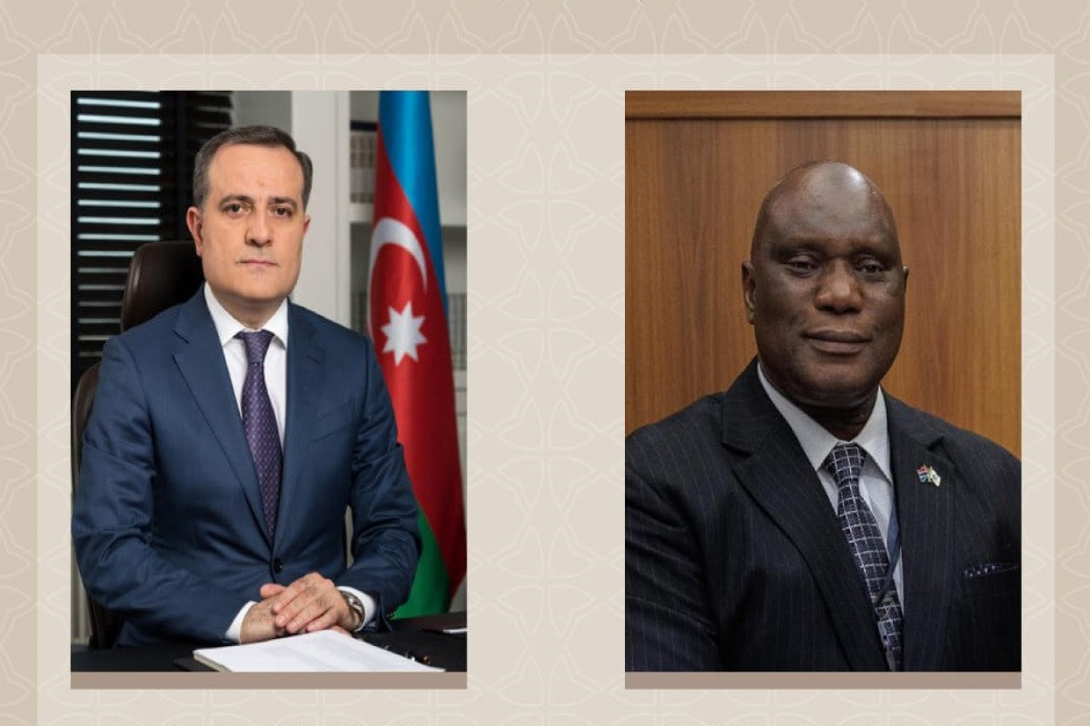 Ceyhun Bayramov Qambiyanın xarici işlər naziri Serinq Modou Njie ilə telefon danışığı aparıb
