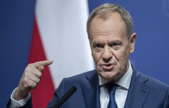 Polşanın Baş naziri Donald Tusk