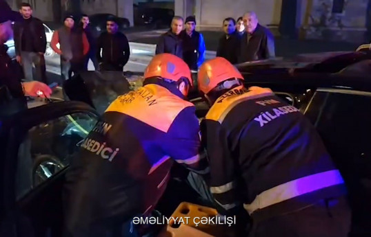 Bakıda qəza olub, bir nəfər ölüb, iki nəfər xəsarət alıb - YENİLƏNİB  - VİDEO 