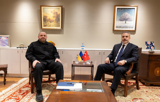 Hakan Fidan Rustem Umerov ilə görüşüb