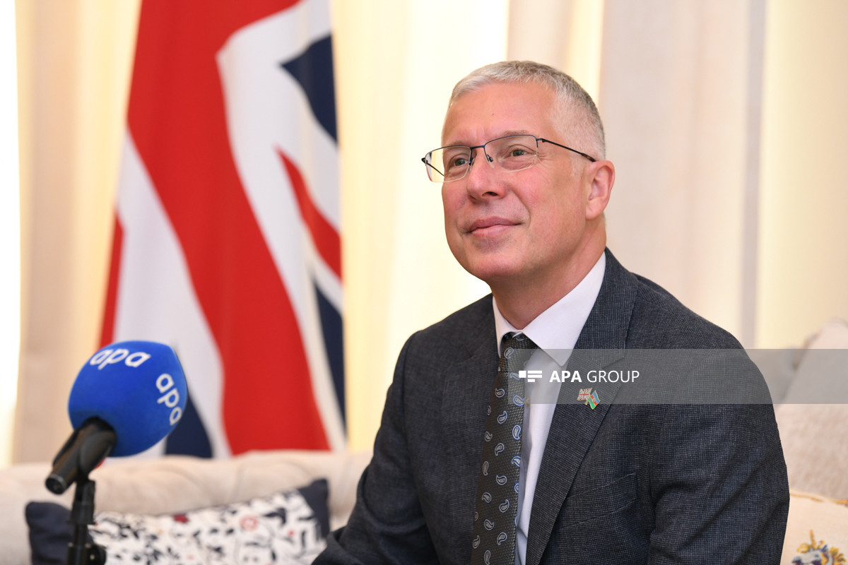 Britaniya səfiri Fergus Auld