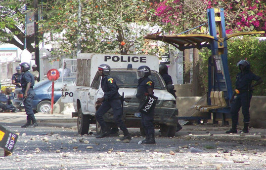 Dakar universitetində polis və tələbələr arasında şiddətli toqquşma baş verib