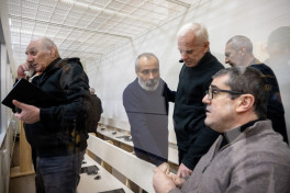 Arayik Harutyunyan və digərlərinin məhkəməsində təqsirləndirilən şəxslərin vəkillərinin müdafiə çıxışı yekunlaşıb