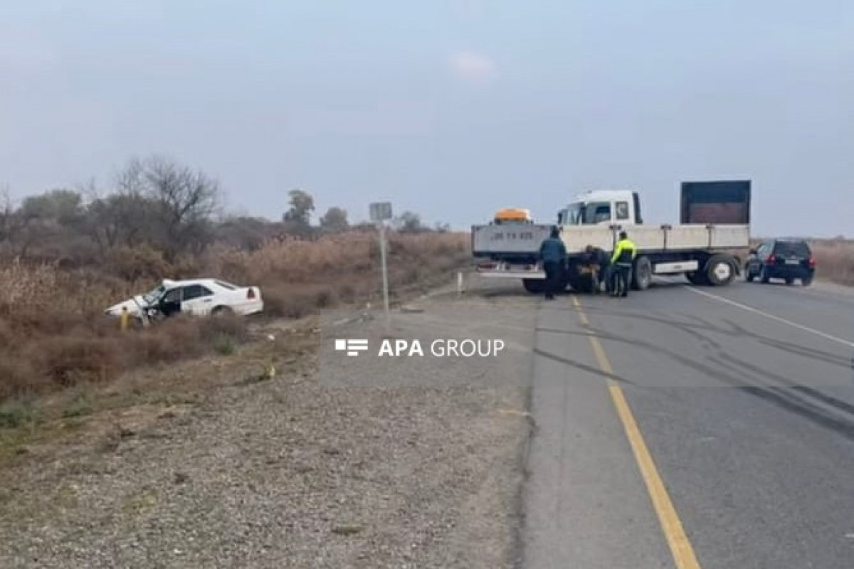 Biləsuvarda yol qəzası baş verib, 5 nəfər xəsarət alıb - FOTO  - YENİLƏNİB 