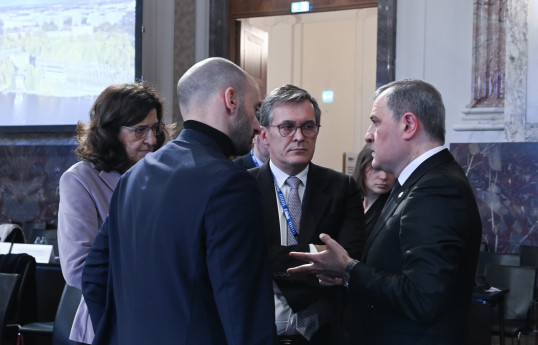 Ceyhun Bayramov Fransanın Avropa üzrə nümayəndəsi Benjamin Haddad ilə görüşüb