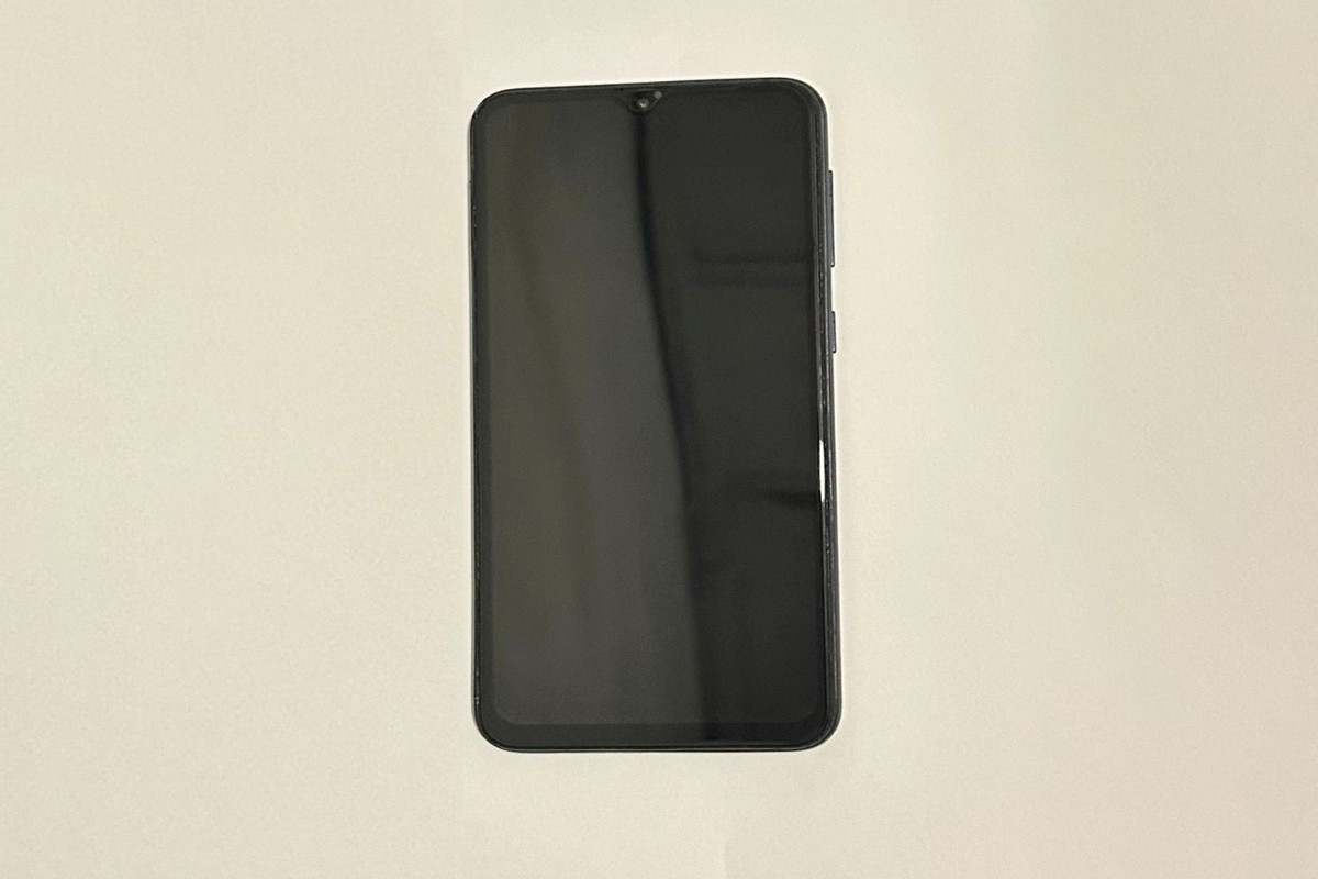 Cəzaçəkmə müəssisəsinə telefon keçirilməsinin qarşısı alınıb