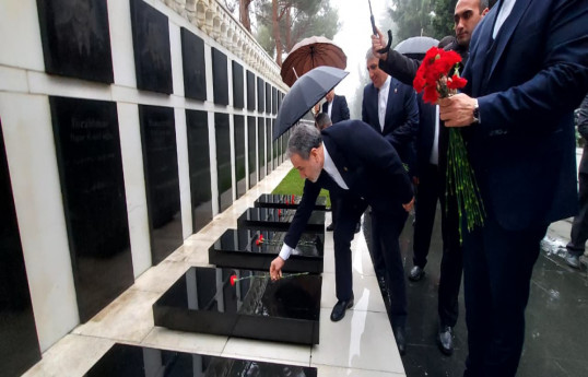 Abbas Əraqçi Şəhidlər xiyabanında