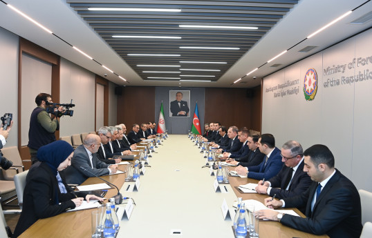 Azərbaycan və İran XİN rəhbərlərinin müzakirə etdiyi məsələlər açıqlanıb - YENİLƏNİB-1 