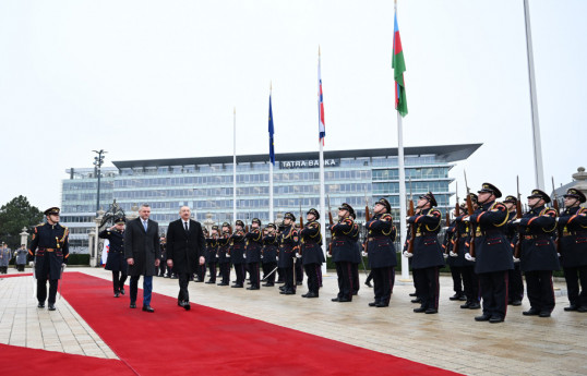 Prezident İlham Əliyevin Bratislavada rəsmi qarşılanma mərasimi olub