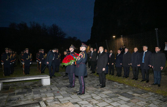 Azərbaycan və Slovakiya prezidentləri Bratislavada “Azadlıq Qapısı” abidəsini ziyarət ediblər