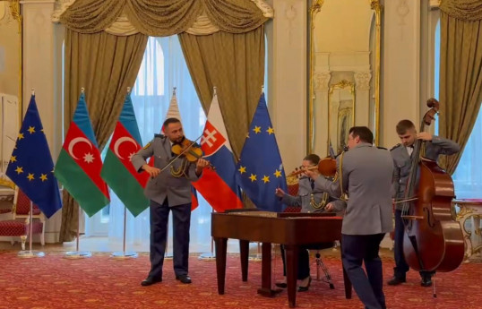 Slovakiya hərbi orkestri “Qurban olum Azərbaycan” mahnısını ifa edib - VİDEO 