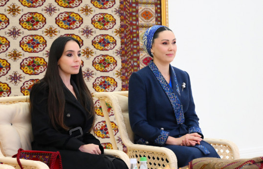 Leyla Əliyeva Türkmənistan milli mətbəxinə həsr olunan sərgidə iştirak edib