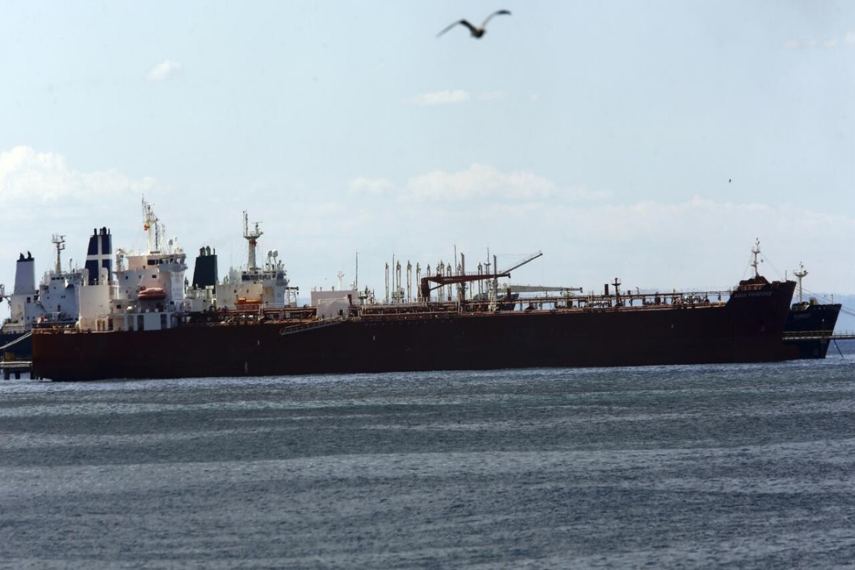 ABŞ Venesuela sahillərində saxlanılan tankerdəki nefti özündə saxlayacaq