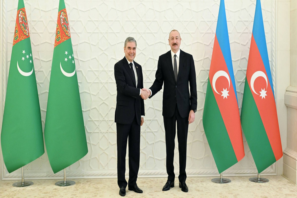 Türkmənistan Xalq Məsləhətinin Sədri Qurbanqulu Berdiməhəmmədov, Prezident İlham Əliyev