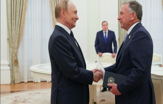 Rusiya prezidenti Vladimir Putin və ABŞ prezidentinin xüsusi nümayəndəsi Stiv Uitkoff