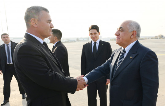 Əli Əsədov Türkmənistana işgüzar səfər edib