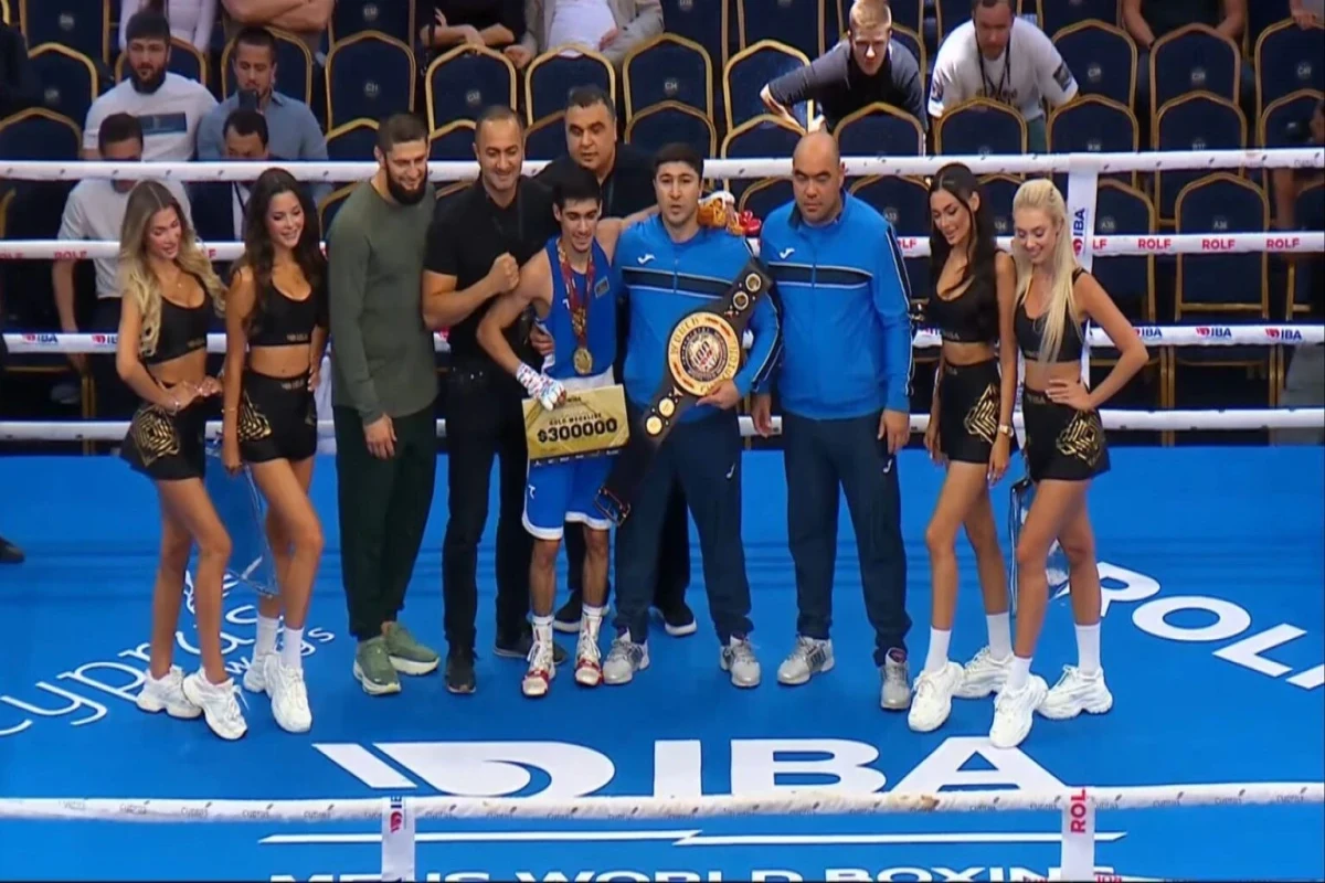 Azərbaycan boksçusu finalda erməni rəqibini məğlub edərək dünya çempionu olub