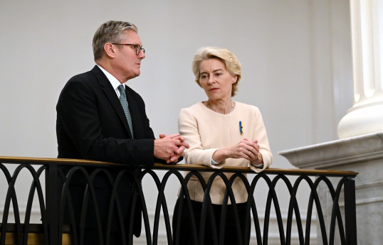 Böyük Britaniyanın Baş naziri Kir Starmer və Avropa Komissiyasının sədri Ursula fon der Lyayen