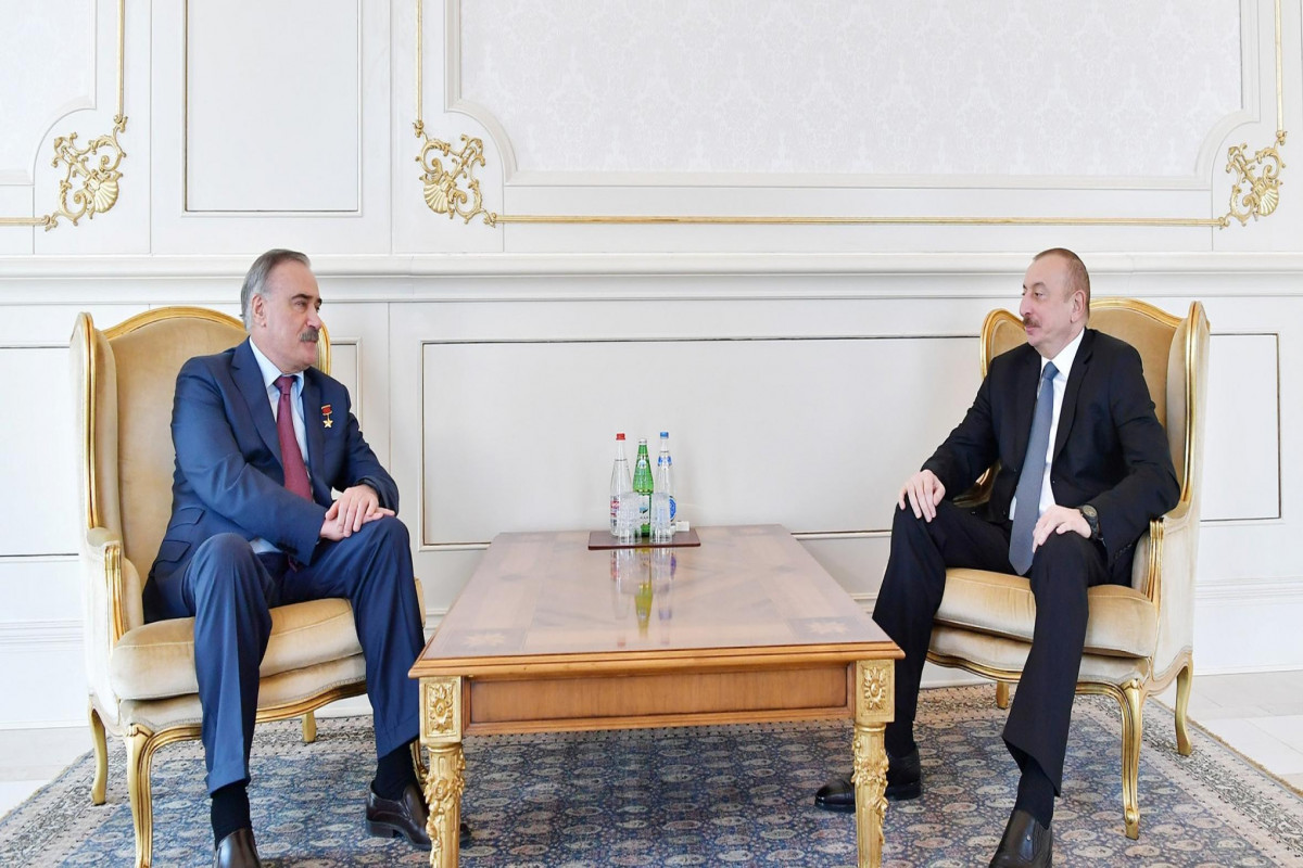 Rusiya Federasiyası İnquşetiya Respublikasının birinci Prezidenti, Sovet İttifaqı Qəhrəmanı Ruslan Auşev və Prezident İlham Əliyev