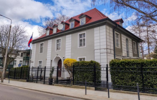 Rusiya səfirliyi Qdanskdakı konsulluq binasını tərk etməkdən imtina edir