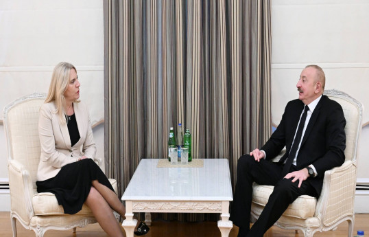 Bosniya və Herseqovinanın Rəyasət Heyətinin üzvü Jelka Tsviyanoviç və Prezident İlham Əliyev