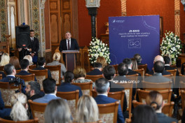 AZAL-ın Qazaxıstanda qəzaya uğrayan təyyarəsinə həsr olunmuş poçt markası təqdim olunub - FOTO  - VİDEO 
