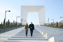 Prezident İlham Əliyev Xankəndi şəhərində Zəfər parkının açılışında iştirak edib - YENİLƏNİB 