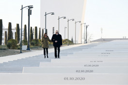 Prezident İlham Əliyev Xankəndi şəhərində Zəfər parkının açılışında iştirak edib - YENİLƏNİB 