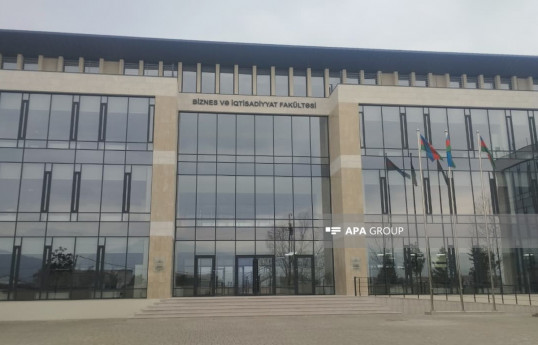 Qarabağ Universitetinin Biznes və iqtisadiyyat fakültəsinin yeni inşa olunmuş binasına media-tur olub - FOTO 