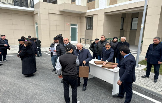 Köç karvanı Ağdam şəhərinə  çatıb, açarlar təqdim edilib - YENİLƏNİB  - FOTO 