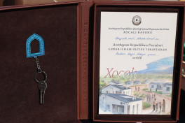 Köç karvanları Xocalının Şuşakənd və Xanyurdu kəndlərinə çatıb, açarlar təqdim olunub - FOTO 