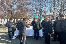 Növbəti köç karvanı Xocavəndin Qırmızı bazar qəsəbəsinə çatıb, açarlar sakinlərə təqdim edilib - YENİLƏNİB  - FOTO 