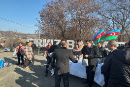 Növbəti köç karvanı Xocavəndin Qırmızı bazar qəsəbəsinə çatıb, açarlar sakinlərə təqdim edilib - YENİLƏNİB  - FOTO 