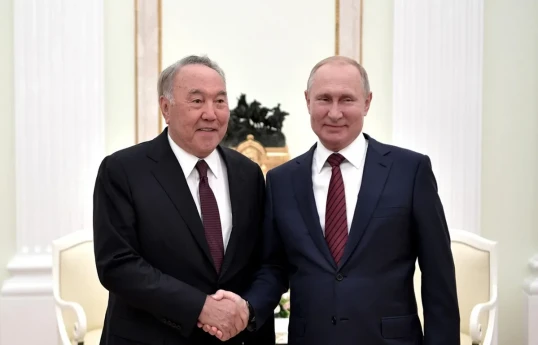 Putin Kremldə Nursultan Nazarbayevlə görüşüb