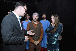Pantomim Teatrında “Romeo və Cülyetta” tamaşası nümayiş olunub - FOTO 