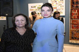 Arzu Əliyeva və Alena Əliyeva “Rənglərdə yaşanan 10 il” mövzusunda keçirilən sərgidə iştirak ediblər