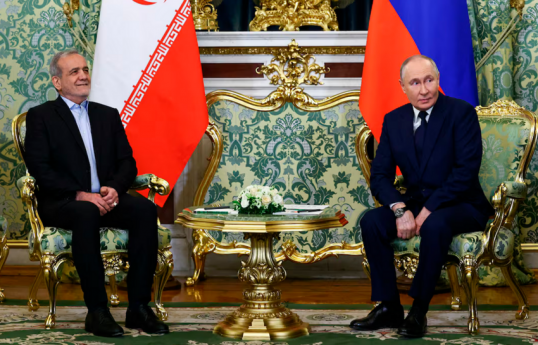 İran İslam Respublikasının Prezidenti Məsud Pezeşkian, Rusiya Prezidenti Vladimir Putin