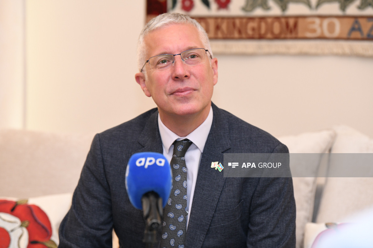 Fergus Auld, Böyük Britaniyanın Azərbaycandakı səfiri