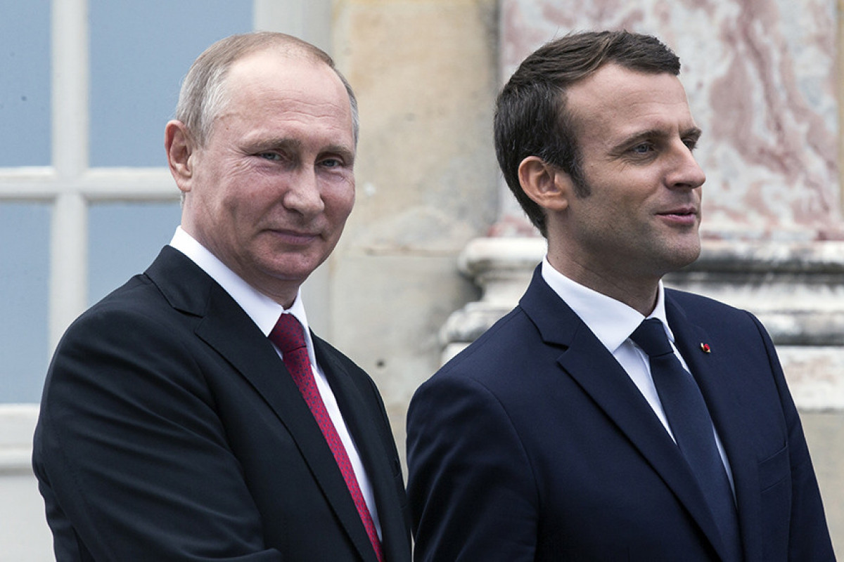 Putin Makronla telefon danışığı aparıb