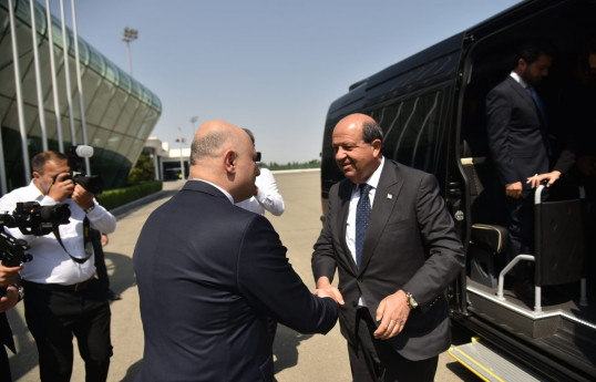 Ersin Tatar Azərbaycana gəlib