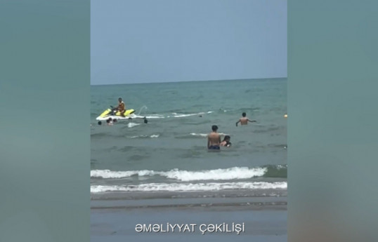 Buzovnada dənizdə batma təhlükəsi olan 21 yaşlı oğlan xilas olunub - VİDEO 